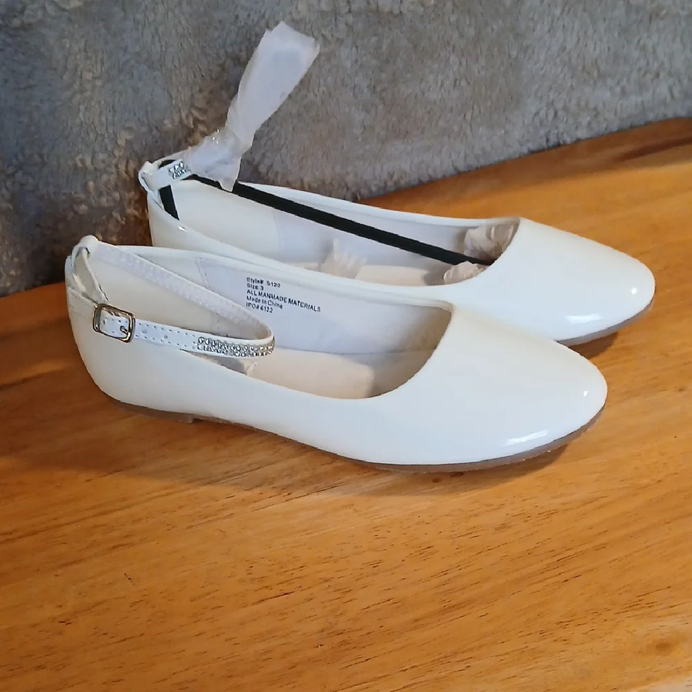 Elegant White Women's Flats